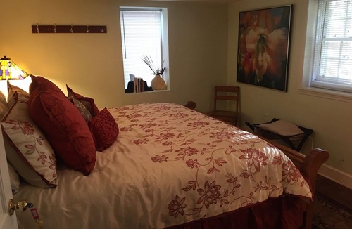 Jefferson House | TUSCAN FARMHOUSE ON RURAL SHEEP FARM (Sleeps 8)