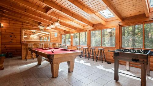 Brevard House | Twin Creeks Lodge by AvantStay