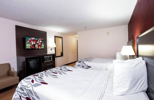 Knoxville Hotel | Two Affordable Rooms for Family-Friendly Fun in Knoxville Adventure Spots