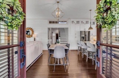 Olde Town House | Two Homes · Walk to Old Town · Fire Pit · EV
