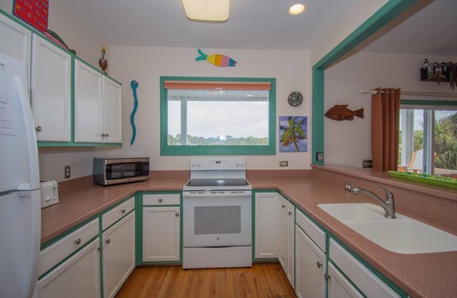 Saint Helena Island House | Two-Story Family Home w/ Two Large Decks & Amazing Ocean Views