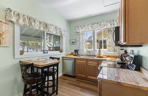 Cedar Key House | Two Waterfront Cottages in Cedar Key Amazing View!