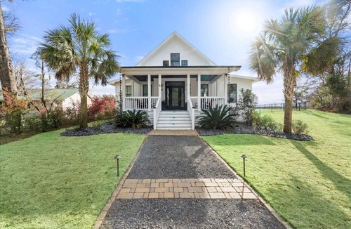 Summerton House | Ultimate Lake Marion Dream Home W/Pool/Swimspa/Pier