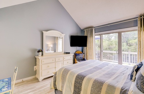 Sea Pines Condo | Unbearable natural views - near nature preserve, family friendly, close to shops