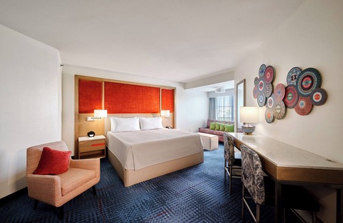 Florida Center Hotel | Universal's Hard Rock Hotel