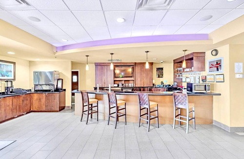 Florida Central Atlantic Coast Apartment | Universal Studio Condo w Pool and Hot Tub