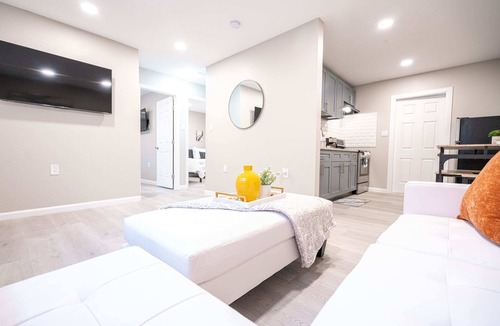 University Apartment | University Serenity Suites G
