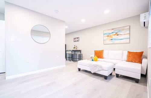 University Apartment | University Serenity Suites G