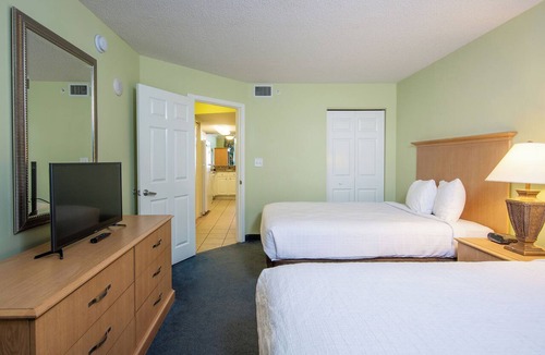 Myrtle Beach Hotel | Unwind w/Oceanfront Bliss in 2 Balcony Rooms Near Family Kingdom Amusement Park