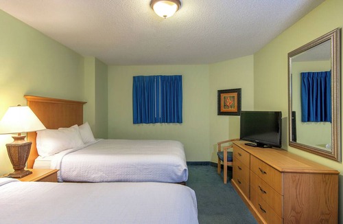 Myrtle Beach Hotel | Unwind w/Oceanfront Bliss in 2 Balcony Rooms Near Family Kingdom Amusement Park