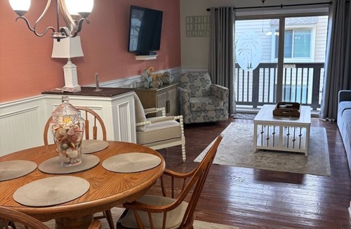 Hilton Head Island Villa | Updated poolside villa, short walk to beach and Coligny Plaza