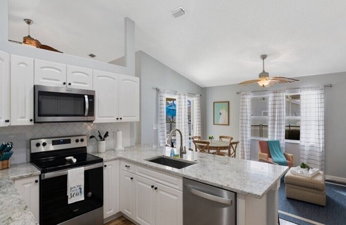 Sebastian Highlands House | Updated Private 3/2 Beach Getaway w/Heated Pool