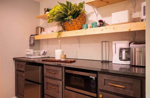 Clarkdale Apartment | Upscale 1-Bdrm Wellness Suite near Atlanta Airport