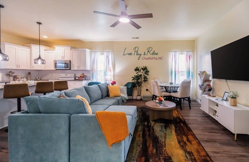 Paw Creek House | Uptown Charlotte 3BR | Grill + Fire Pit