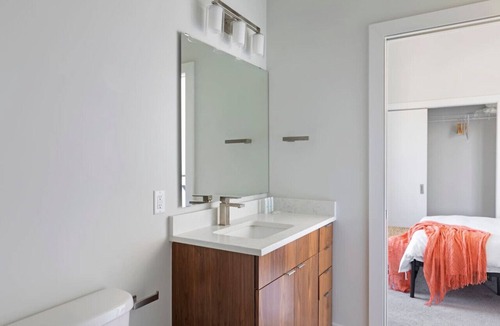 University Park Apartment | Urban Oasis | Spacious 3BR Apartment w/View