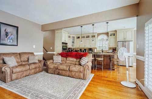 New London House | Uwharrie Point, Wine,SoakingTub,Relax,Fire Pit, Play!