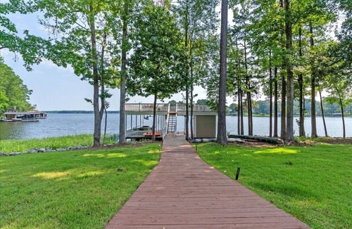 Osprey Point House | Vacate Reality-Spacious, Waterfront, Pet-Friendly