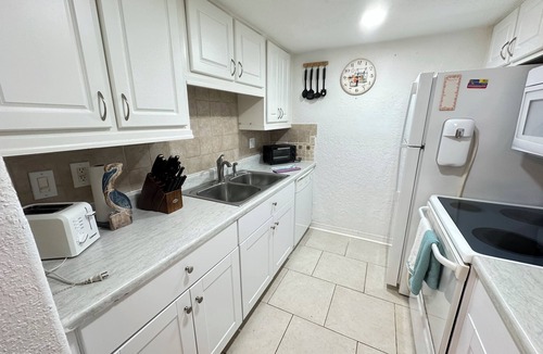 Bayview Condo | Vacation Cottage at Bermuda Bay Beach Club,Florida