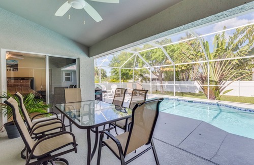 Trafalgar House | Vacation home for 5 guests with 147m² in Cape Coral (311570)