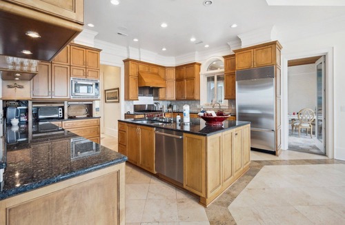 Debordieu Colony House | Vacation in luxury and style with sweeping ocean views at Pearce House.