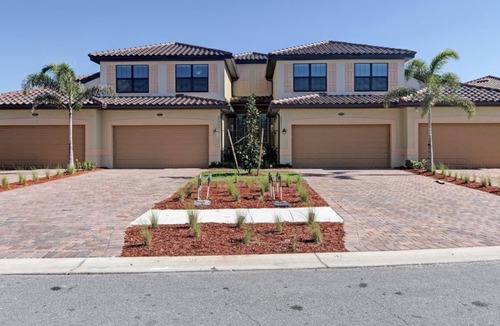 Gran Paradiso Condo | Vacation Rental Minutes From the World Famous Gulf Coast