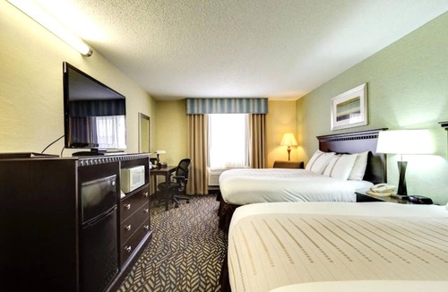 Devils Lake Hotel | Value-Packed Suite near Lake Region Heritage Center | Free Parking & Pool Access