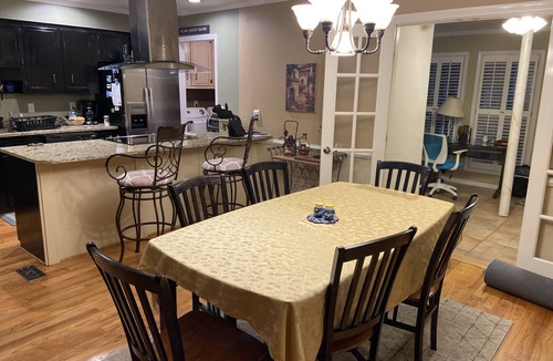 Summerville House | Very Spacious 3 Bedroom & 3 bath townhome- 2000 sq ft.
