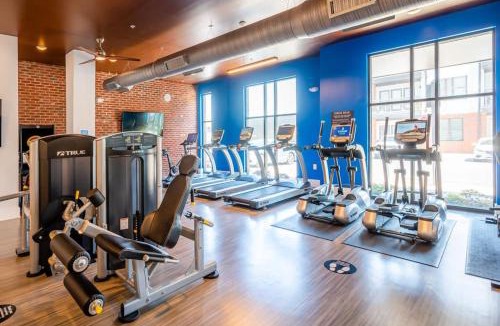 Plaza Midwood Apartment | Vibrant and Spacious 1BR w Pool Parking and Gym