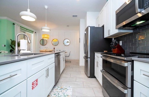 Kissimmee House | Vibrant, Themed Home, Prime Location