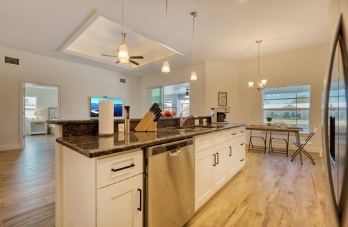 Trafalgar Villa | VILLA APOLLO – HEATED POOL & SPA | WATER VIEW | BOAT RENTAL + TOURS VOUCHER INCL.