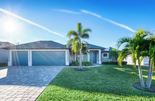 Trafalgar Villa | VILLA GOLFERS HAVEN – HEATED POOL | WATER VIEW | BOAT RENTAL + TOURS VOUCHER INCL.