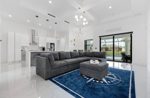 Mariner Villa | Villa Isla de Lilly - Luxury New Home with heated pool & man cave w/billiards