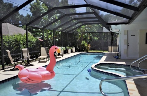 Central Beach Villa | Villa Vero- Central Beach, 5 bed/6 bath with pool!