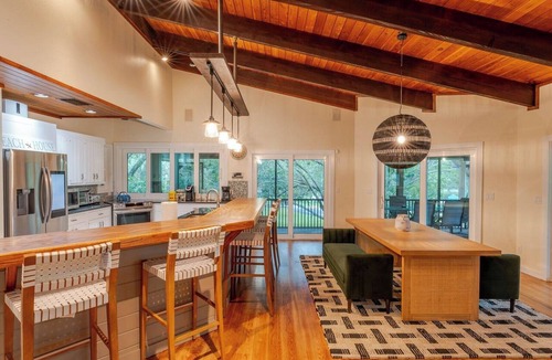 Jensen Beach House | Villa Zephyra, Grand 8BR Villa for Families & Groups