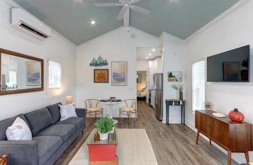 Thunderbolt House | Village on The Bluff: Mid-Ship-Tury Cottage by Lucky Savannah