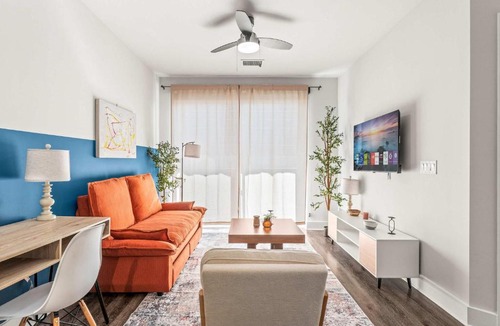 Central Business District Apartment | Virelli Apartments Upscale King Suite in the Heart of Orlando w Pool