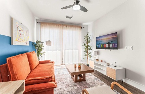 Central Business District Apartment | Virelli Apartments Upscale King Suite in the Heart of Orlando w Pool