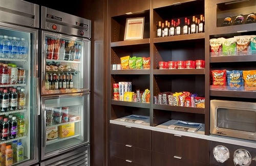 Home Park Hotel | Visit Avondale Estates Historic District! On-Site Mini Market, Swimming Pool!