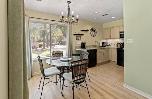 Arcadian Shores Villa | W Hyde Pk 11C in Kingston 1st floor, Pool, Beach
