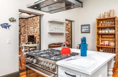 Savannah Victorian District House | Waldburg Manor