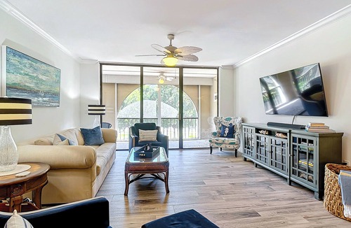 Central Beach Condo | Walk to Beach. RENOVATED & HUGE 3-bed &3-bath condo in Vero Beach