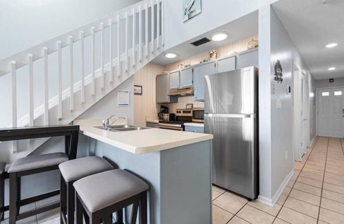 Garden City Condo | Walk to Beach - 2 Bedroom Condo