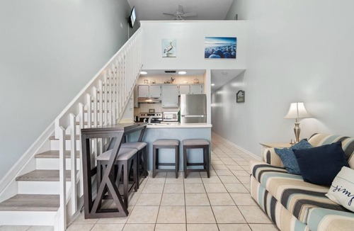 Garden City Condo | Walk to Beach - 2 Bedroom Condo