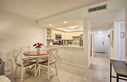 Crescent Beach Apartment | Walk to Crescent Beach: Condo w/Pool Access
