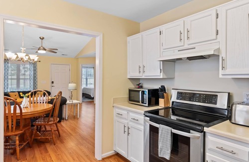 Wake Forest House | *Walk to Downtown * Fenced Yard