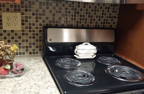 Gatlinburg Condo | Walk to Downtown! Indoor/Outdoor Pool! Free Parking! Reduced Rates for July/Aug!