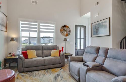 Greenwood House | Walk to Marina: Lake Greenwood Retreat w/Hot Tub
