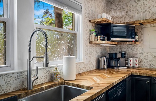 University Park House | Walk to NC State & Village District + Firepit, Grill, Cornhole + 2 Kitchens