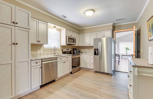 Bluffton House | Walk to Old Town Bluffton! Dual-Unit Family Escape
