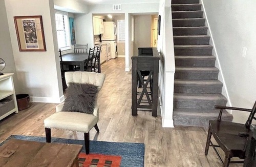 Athens Condo | Walk to Sanford Stadium! Perfect Athens Condo